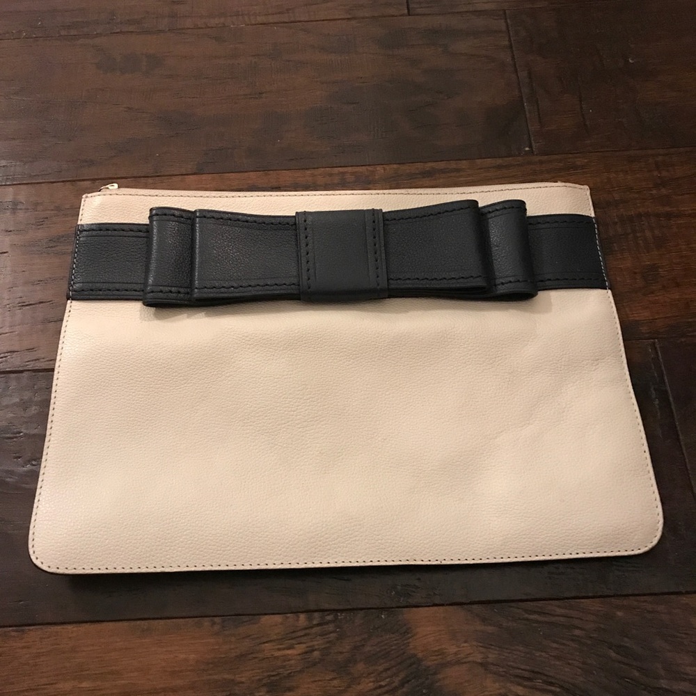 Authentic Kate Spade Wristlet
